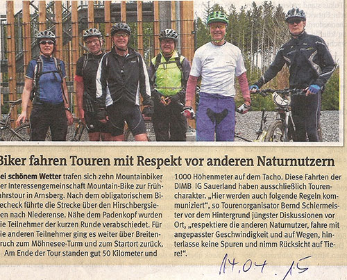 Biker fahren Touren mit Respekt vor anderen Nutzern